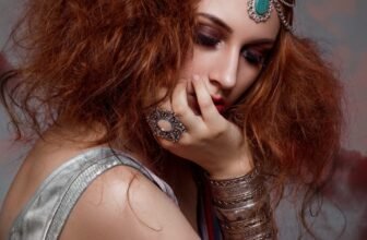 7 Rule Information for Stacking Silver Jewellery Like an Alt Icon